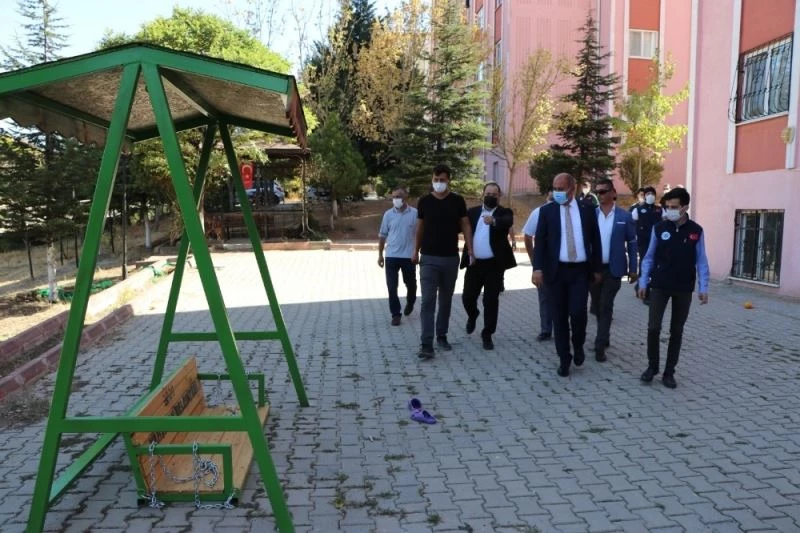 Yahşihan’da her binaya bir salıncak
