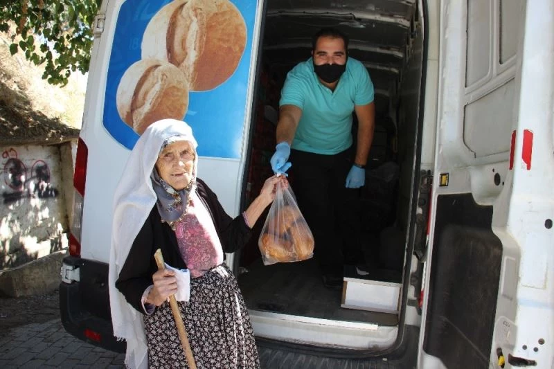 Kırsal kesimde yaşayan vatandaşlar ‘halk ekmek’ yolu gözlüyor
