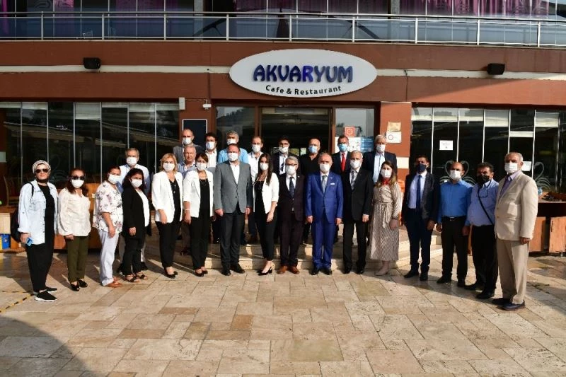 Başkan Utku Gümrükçü muhtarlarla buluştu
