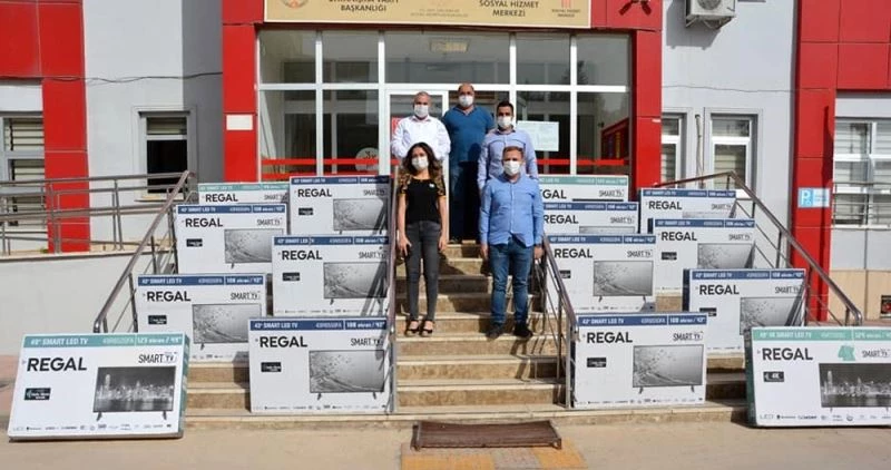 Araban’da EBA TV izleyemeyen 15 öğrenciye LCD televizyon
