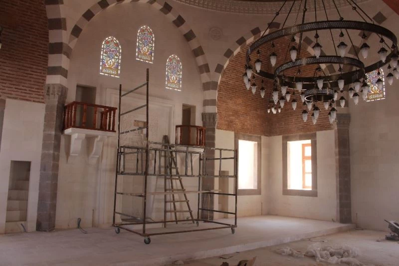 Finike Eroğlu Nuri Cami’nde son rötuşlar
