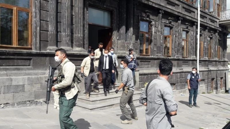 Kars Belediye Başkan Vekili olarak görevlendirilen Öksüz, göreve başladı
