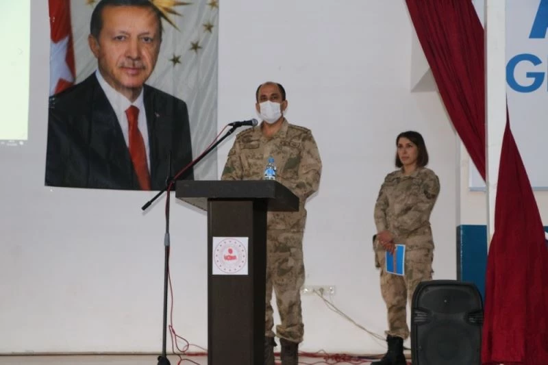 Ardahan’da Güvenlik Korucularına Yönelik Hizmet İçi Eğitim Semineri Düzenlendi

