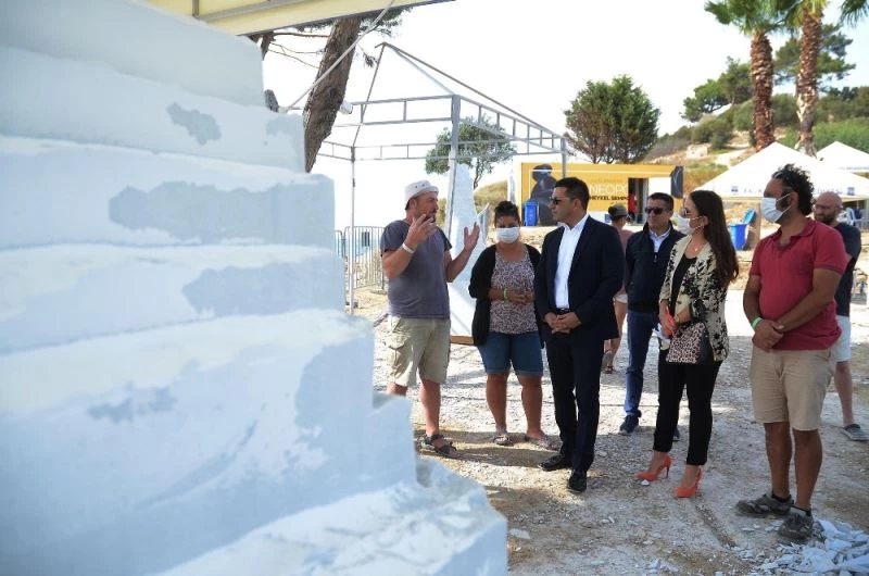 Mermer bloklar antik kentte yeniden hayat buluyor
