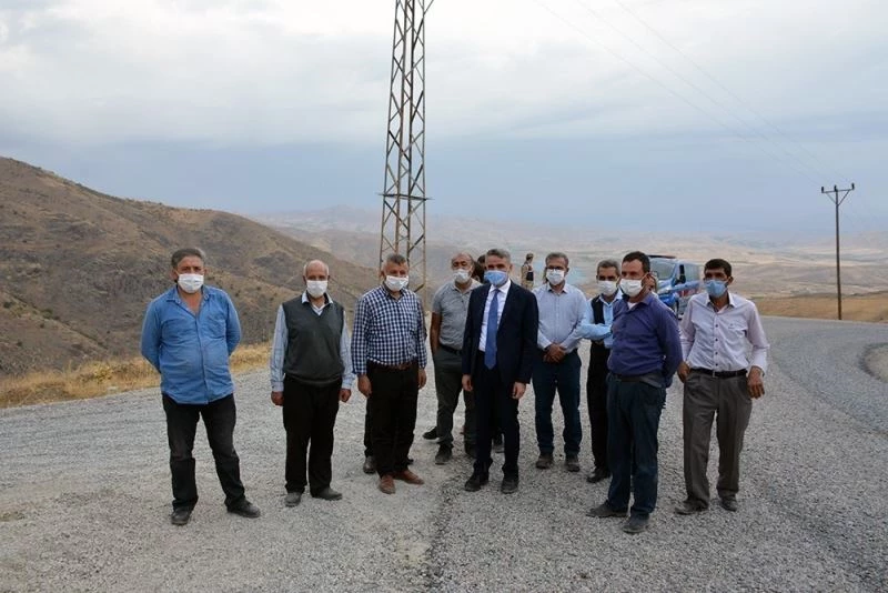 Kamıştaş’ta deprem konutları için düşünülen alanlar incelendi
