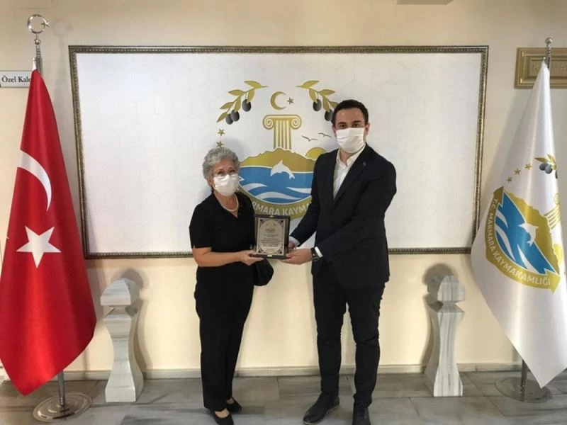 Diş hekimi ekipmanlarını hastaneye bağışladı
