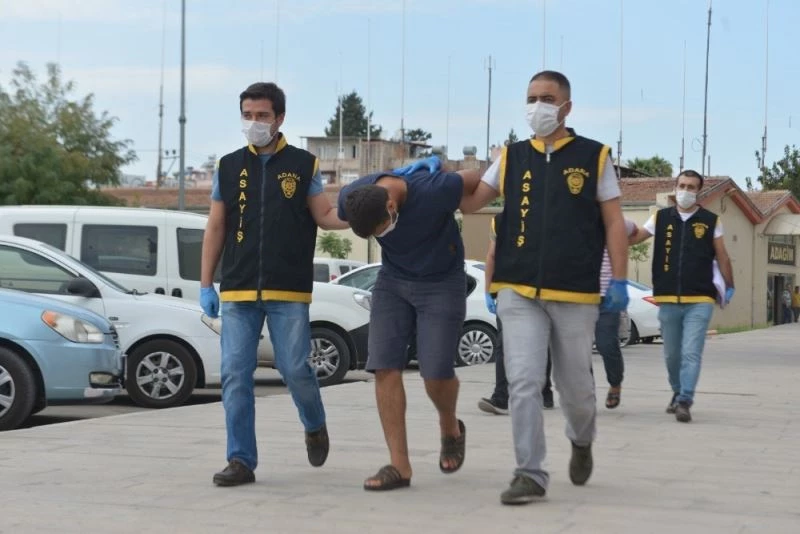 Cenaze almaya gelen vatandaşın altınlarını çalan zanlılar yakalandı
