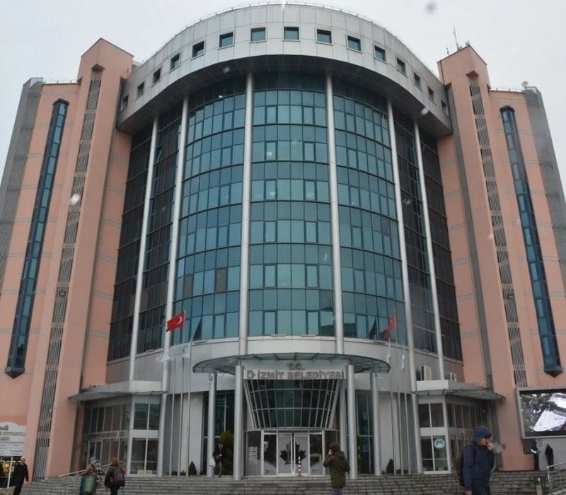 İzmit Belediyesi temizlik işçisi alımı yapacak
