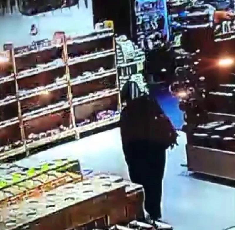 Dinlenme tesisi tuvaletinde doğurduğu bebeğini ölüme terk etti
