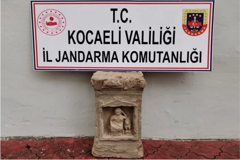 Kocaeli’de Roma dönemine ait Kybele sunağı ele geçirildi
