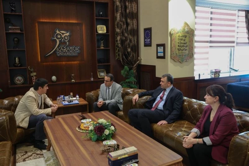 Özbekistanlı bürokrat’tan KBÜ’ye ziyaret
