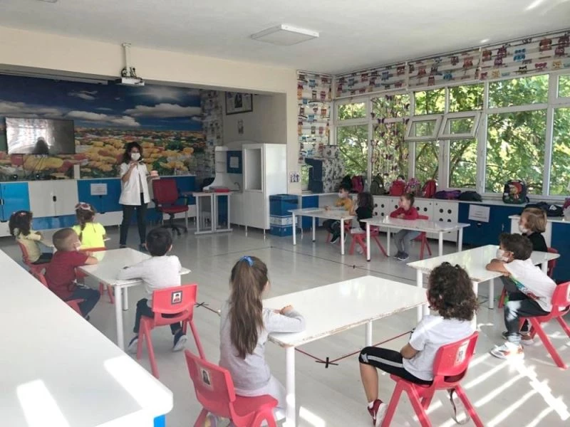 Yıldırımlı miniklerden sağlıklı gülüşler
