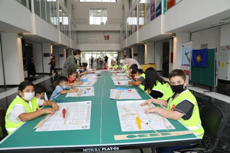 Türk ve Suriyeli çocuklar kaynaşıyor
