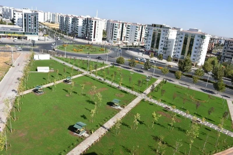 Bağlar Belediyesinin 75 günde tamamladığı park ziyaretçileri hayran bıraktı

