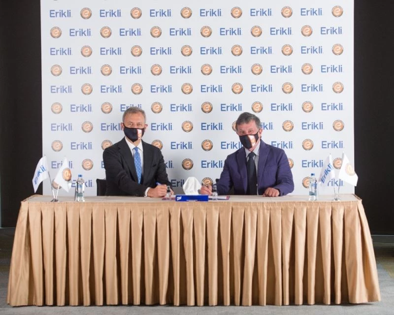 Erikli Eczacıbaşı VitrA Kadın Voleybol Takımının yanında
