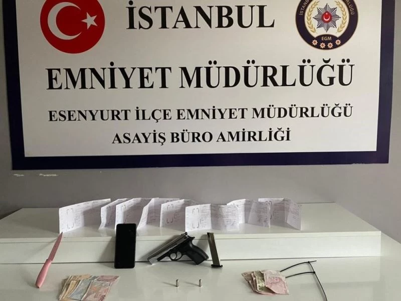 Biri kadın 3 kişilik gasp çetesinin film sahnesini aratmayan senaryosu
