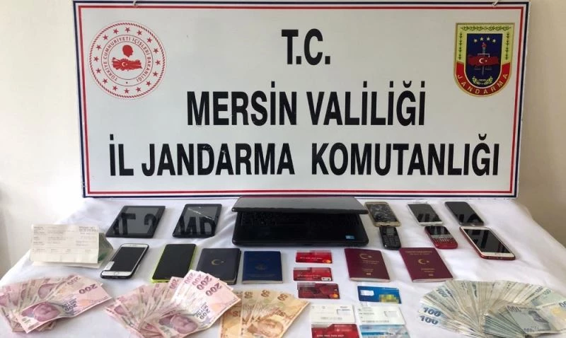 Sosyal medya hesaplarını çalıp, 400 bin liralık vurgun yaptılar
