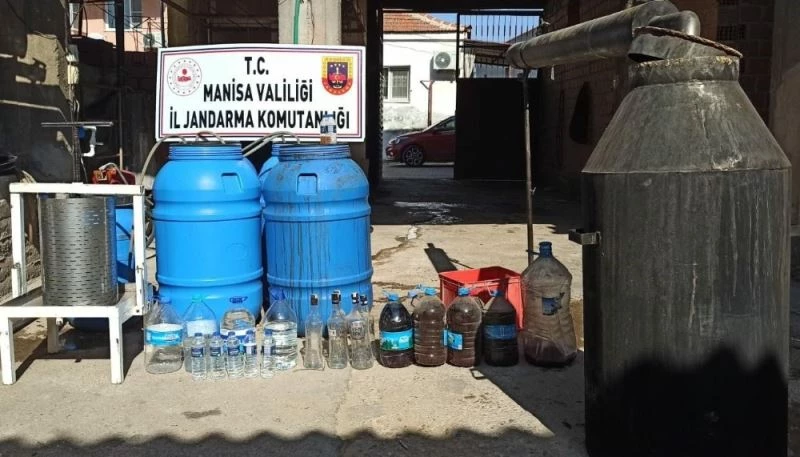 Jandarmadan sahte içkiye darbe
