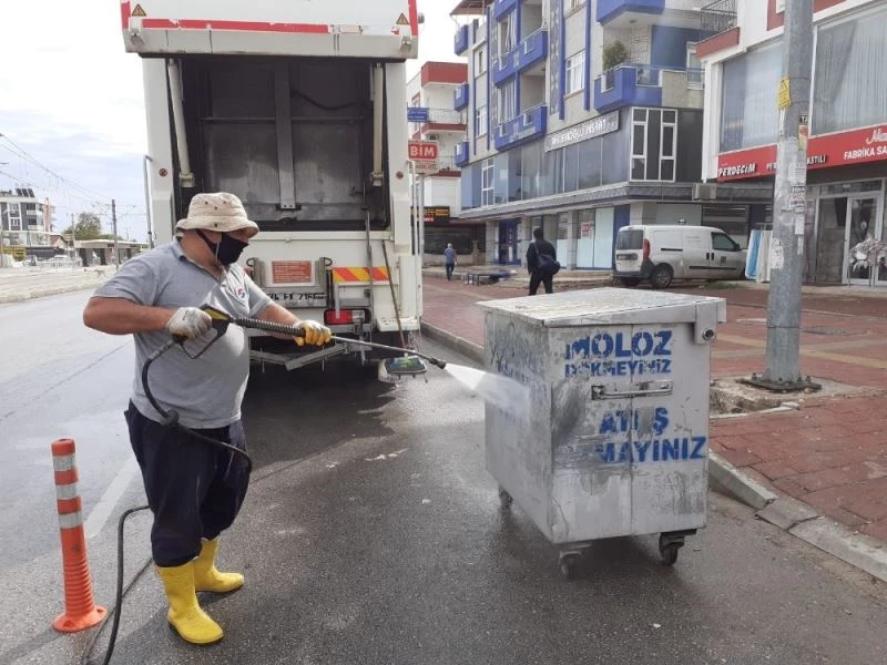 Kepez’de 3 ayda 14 bin çöp konteynerinin dezenfekte işlemi gerçekleştirildi
