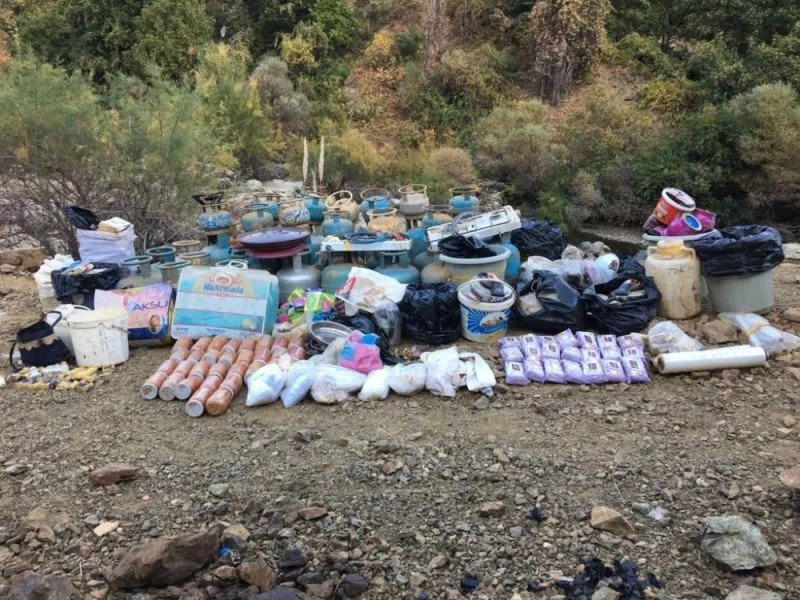 Bingöl’de 4 odalı sığınak ve EYP bulunarak imha edildi
