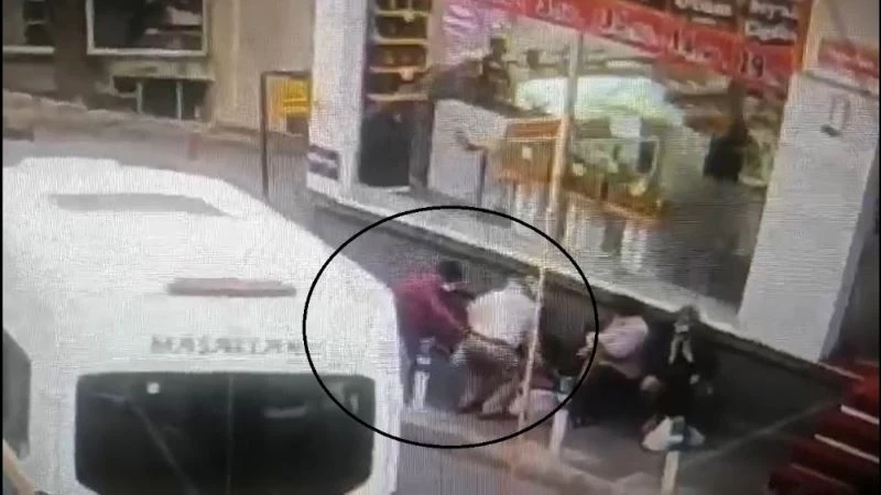 Sinsice adım adım takip ettiler, yaşlı adamın 25 bin lirasını çaldılar
