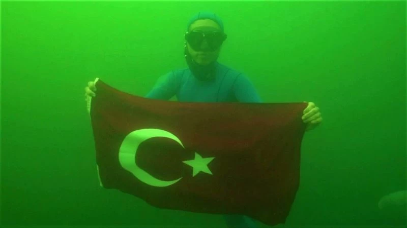 Dünya rekortmeni Şahika Ercümen Kocaeli’de balık çeşitliliğine hayran kaldı
