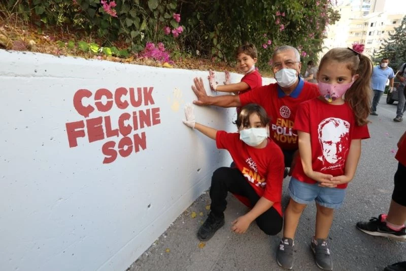 Çocuk felcine karşı farkındalık için duvar boyadılar
