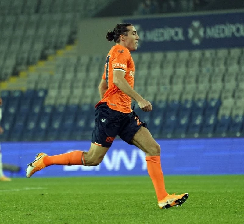 Crivelli ilk golünü attı
