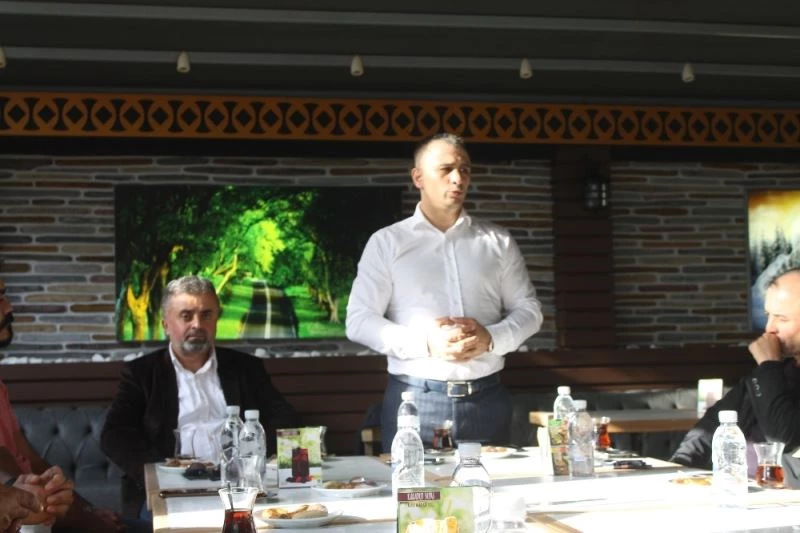 Dünya şampiyonundan, spor kulübüne malzeme desteği
