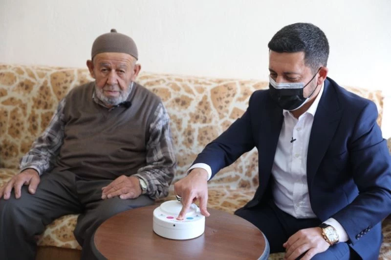 Acil Hayat Butonu ile kimsesiz yaşlılar güvende
