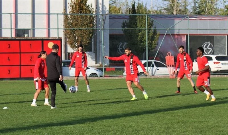 Eskişehirspor pas ve şut çalıştı
