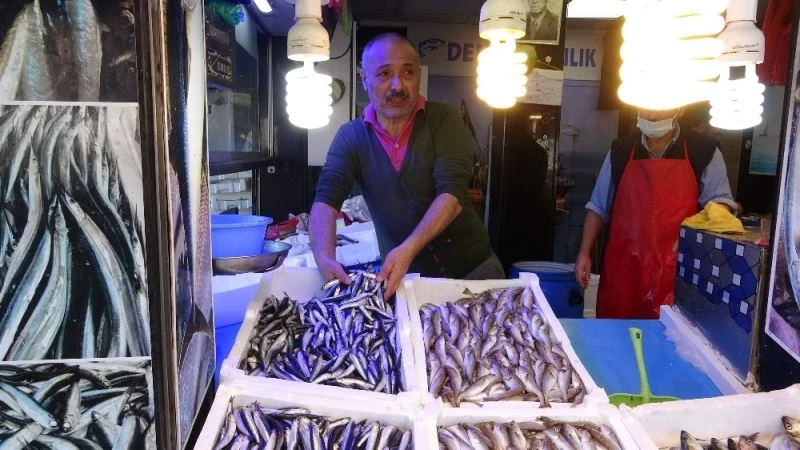 Balık halinde fiyat rekoru hamside
