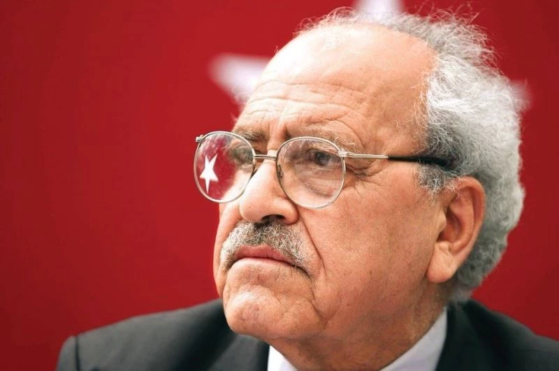 Sezai Karakoç’a fahri hemşehrilik beratı
