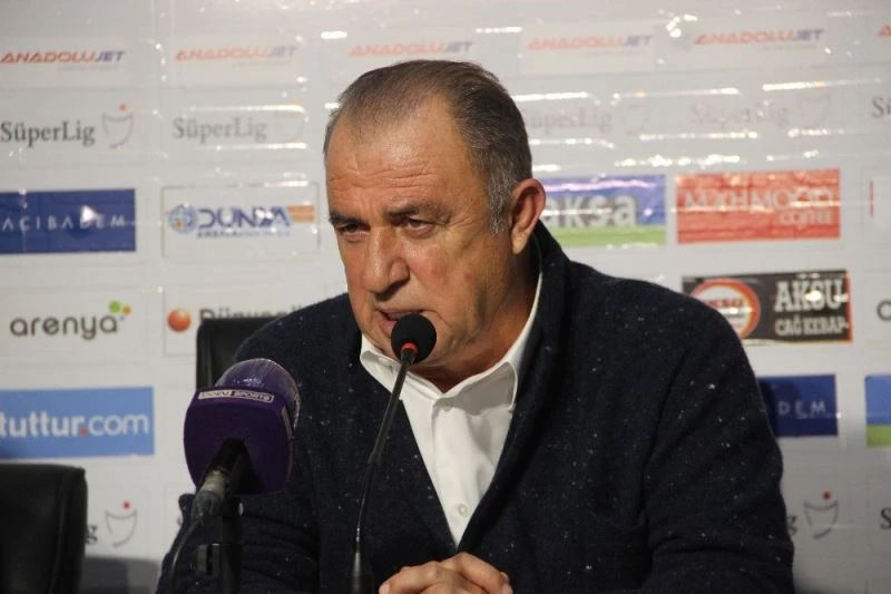 Fatih Terim: “3 puan bize iyi geldi ama Falcao’yu kaybettiğimize üzgünüz”
