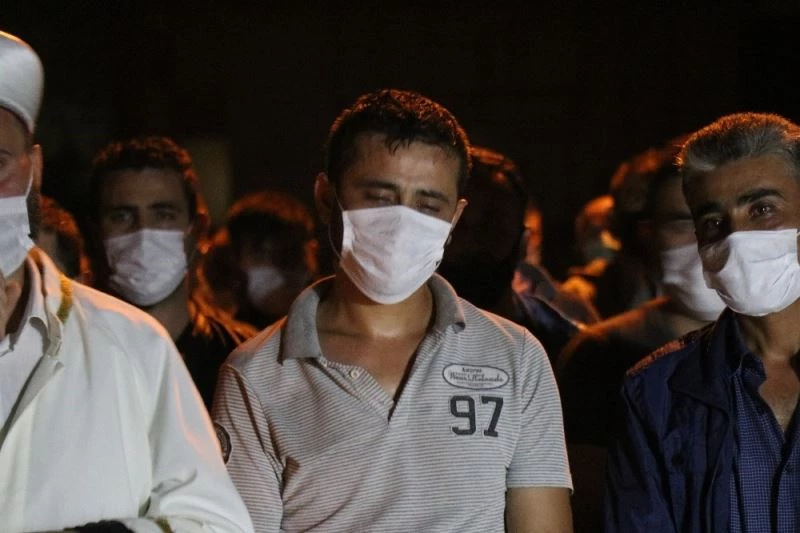 Dumandan etkilenerek hayatını kaybeden iki kardeş son yolculuklarına uğurlandı
