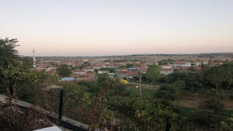 O köyde vaka sayısı artınca, giriş çıkışlar kapatıldı
