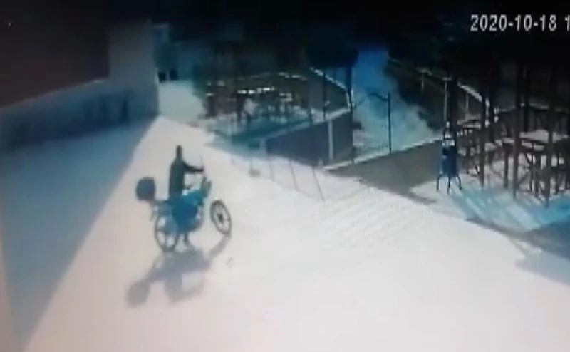 Yemek siparişi getiren kuryenin motoru çalındı
