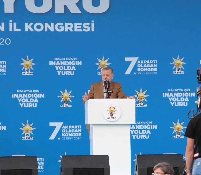 Cumhurbaşkanı Erdoğan, kendisini hedef alan ırkçı paylaşımla ilgili Geerth Wilders’a tepki göstererek, 