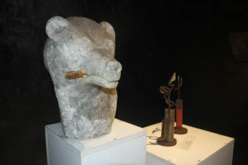 Bakan Ersoy 5 bin yıllık Tuz Mağarasını gezdi
