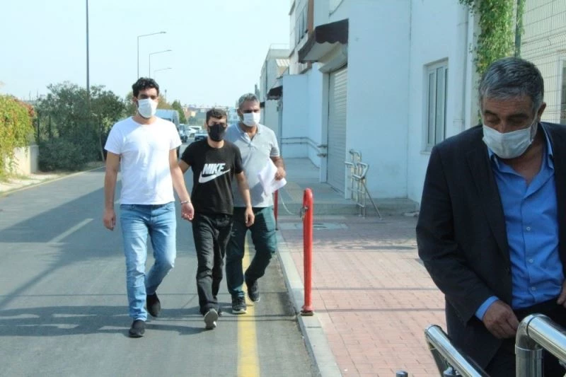 Ekskavatörde 51 kilo eroin yakalatan zanlılar adliyeye sevk edildi
