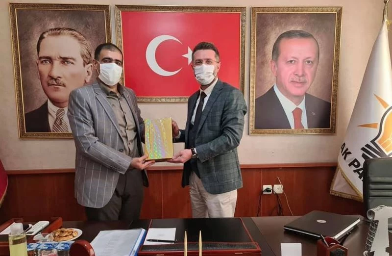 Çiçek yerine tablet, kampanyaya destek
