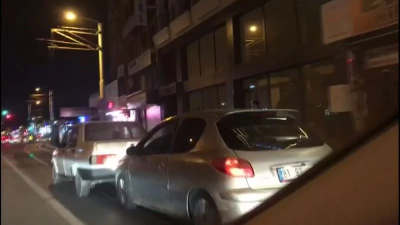 Bursa caddelerinde tampon tampona yolculuk kameralara yansıdı
