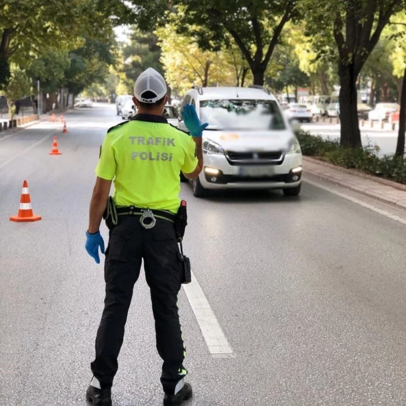 Konya’da 2 bin 317 kusurlu sürücüye ceza
