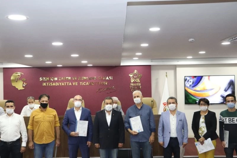 Emlakçılık sertifikaları sahiplerine teslim edildi
