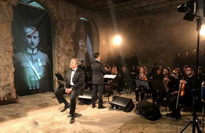 Bahçeşehir Koleji öğretmenlerinden Atatürk