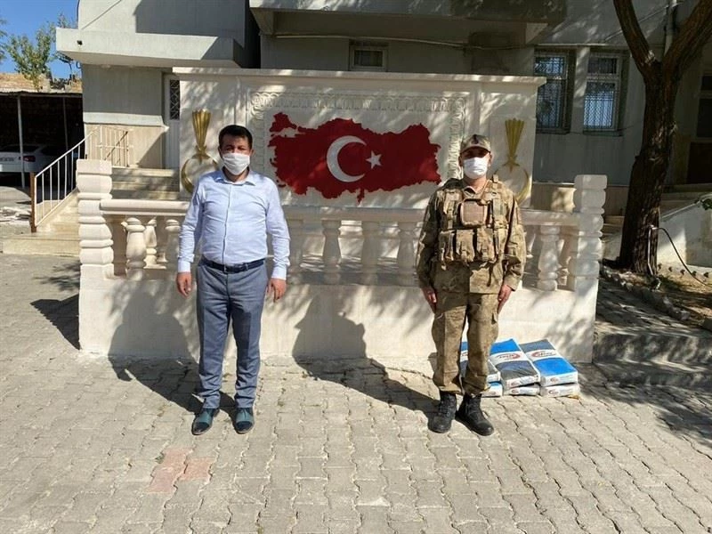 Gercüş Kaymakamı Şekerci, jandarma karakolunda incelemelerde bulundu
