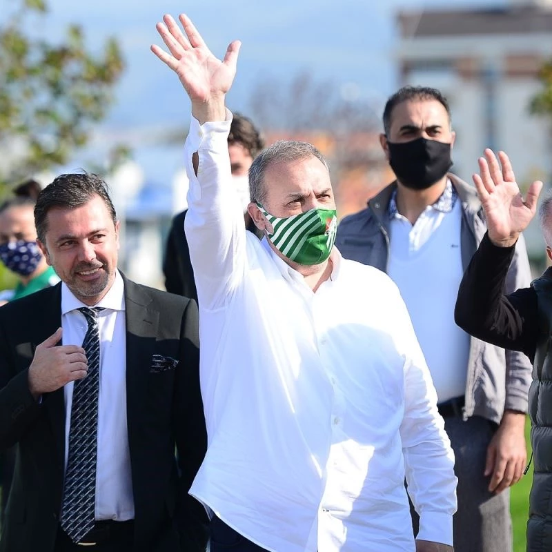 Bursaspor Başkanı Erkan Kamat’tan önemli açıklamalar
