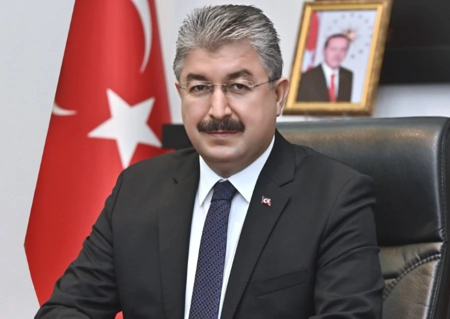 VALİ DR. ERDİNÇ YILMAZ’IN 29 EKİM CUMHURİYET BAYRAMI MESAJI