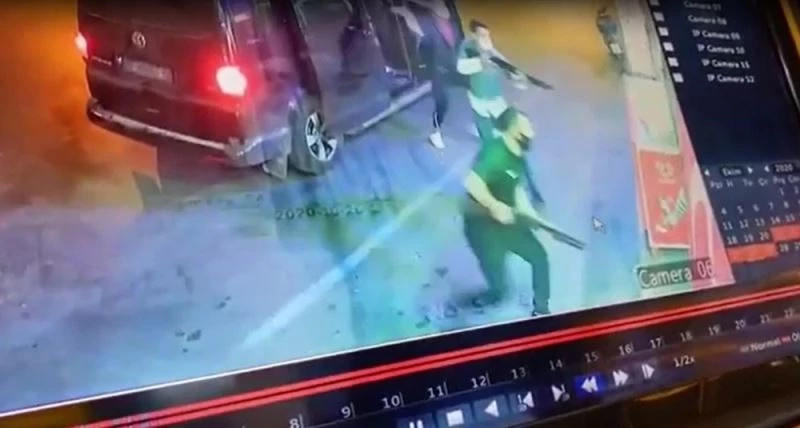 İzmir’de 7 kişi pompalı silah ve sopalarla tekel bayisini bastı
