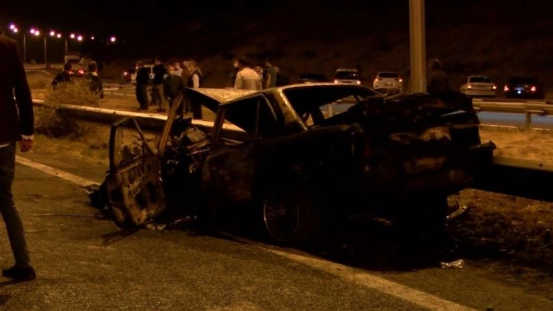 Düğün konvoyundaki kazada camdan fırlayan sürücü öldü
